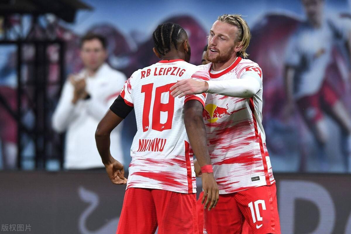 华体会体育-包含AC米兰力克拜仁，莱万乌龙送礼亚洲杯的词条