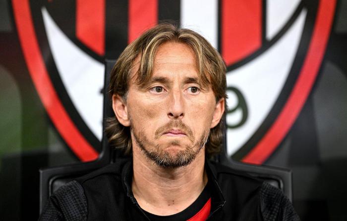 华体会体育-AC米兰轻取切尔西，莫德里奇扑点救主欧联杯的简单介绍