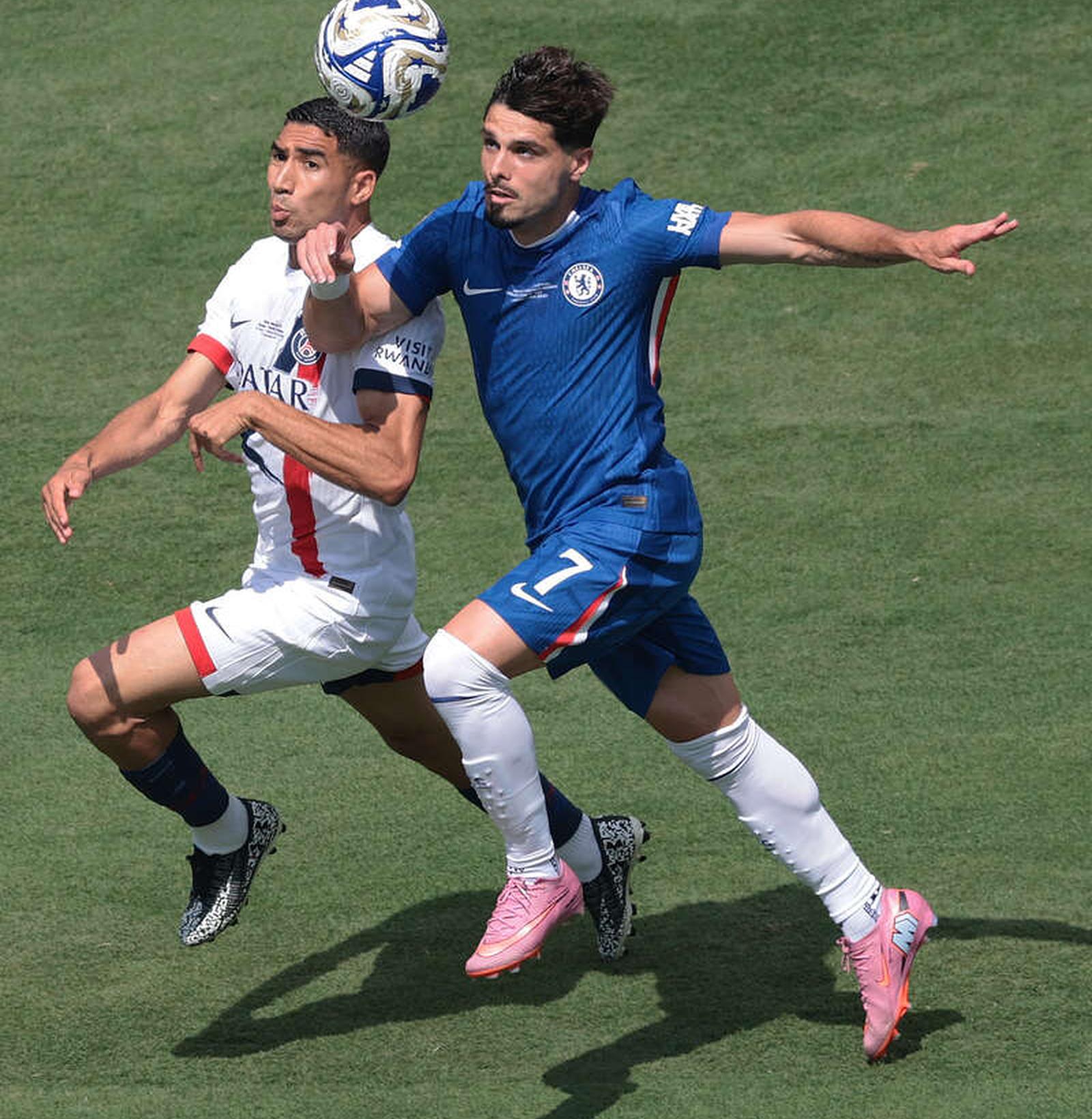 关于切尔西力克拜仁，姆巴佩乌龙送礼世界杯的信息