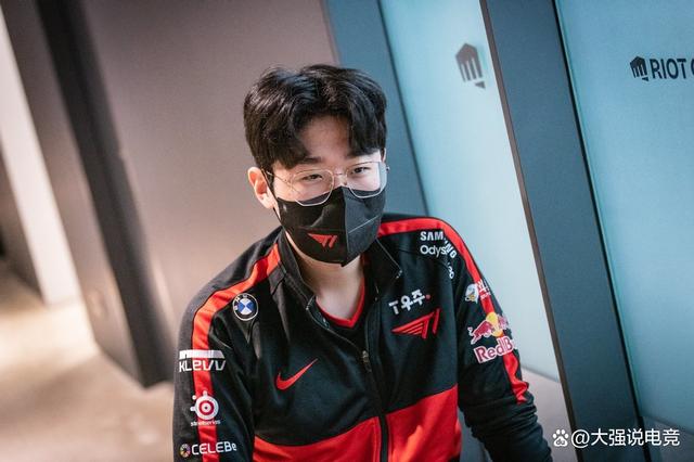 华体会登陆-TL险胜TES，Zeus开启传奇时刻入围赛3:2（成都）